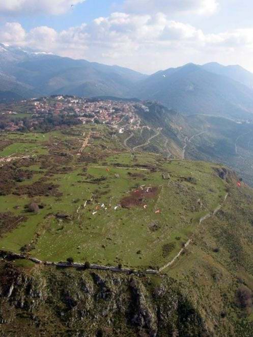 Meglepet�s t�bor